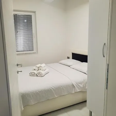 Koki Apartment